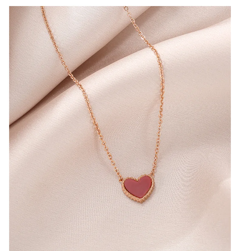 

Simple Heart-shaped Lucky Love Lover Gift Love Heart Mother's Day Goodluck Pendant Necklace Woman Girl Wedding Blessing Jewelry