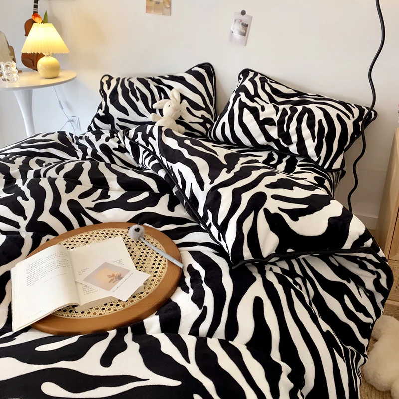 

Smooth Creativity Bedding Set Queen Washable Thick Fluffy Polyester Warm Bedding Juego De Sabanas Mariage Decoration EC50CT