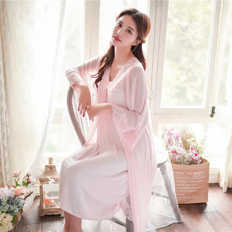 Женский халат из модала весна 2019 комплект 2 предметов белое кружево винтажная