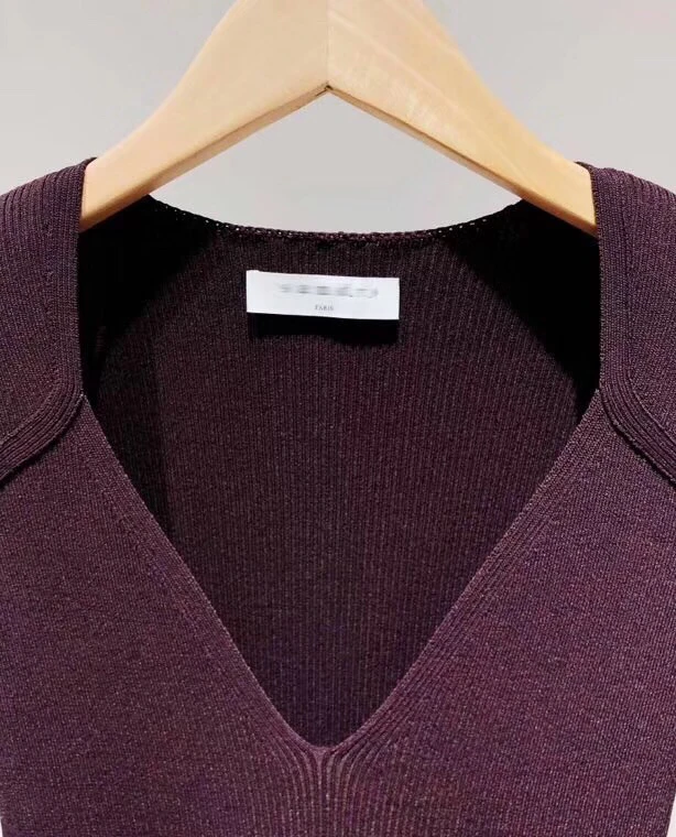 autumn and winter new V neck short-sleeved pearl buckle women Claret knitted dress