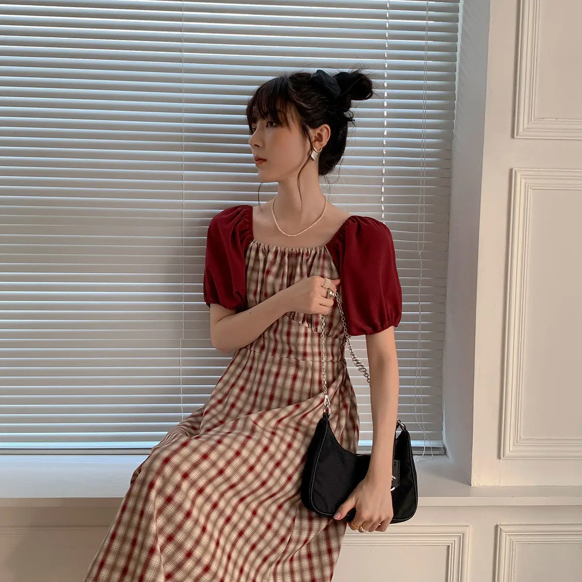 

2021 Summer New Kikyo French Retro Waist with Thin Red Lattice Bubble Sleeves Temperament Dress Goddess Style