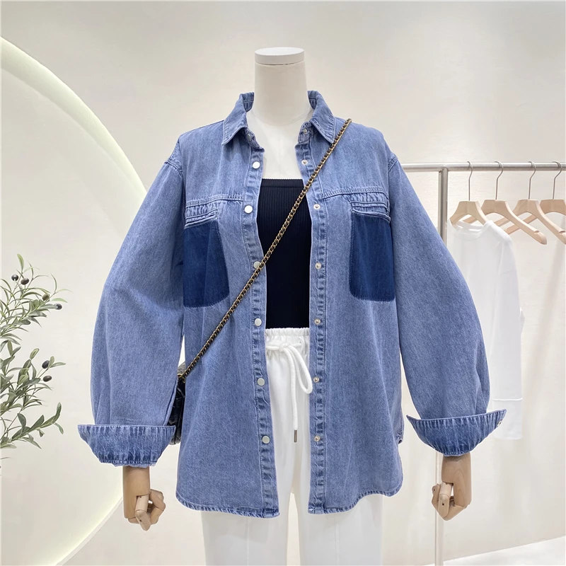 

Женская Повседневная рубашка из джинсовой ткани, свободная блузка контрастных цветов с длинными рукавами спереди, короткими рукавами сзад...