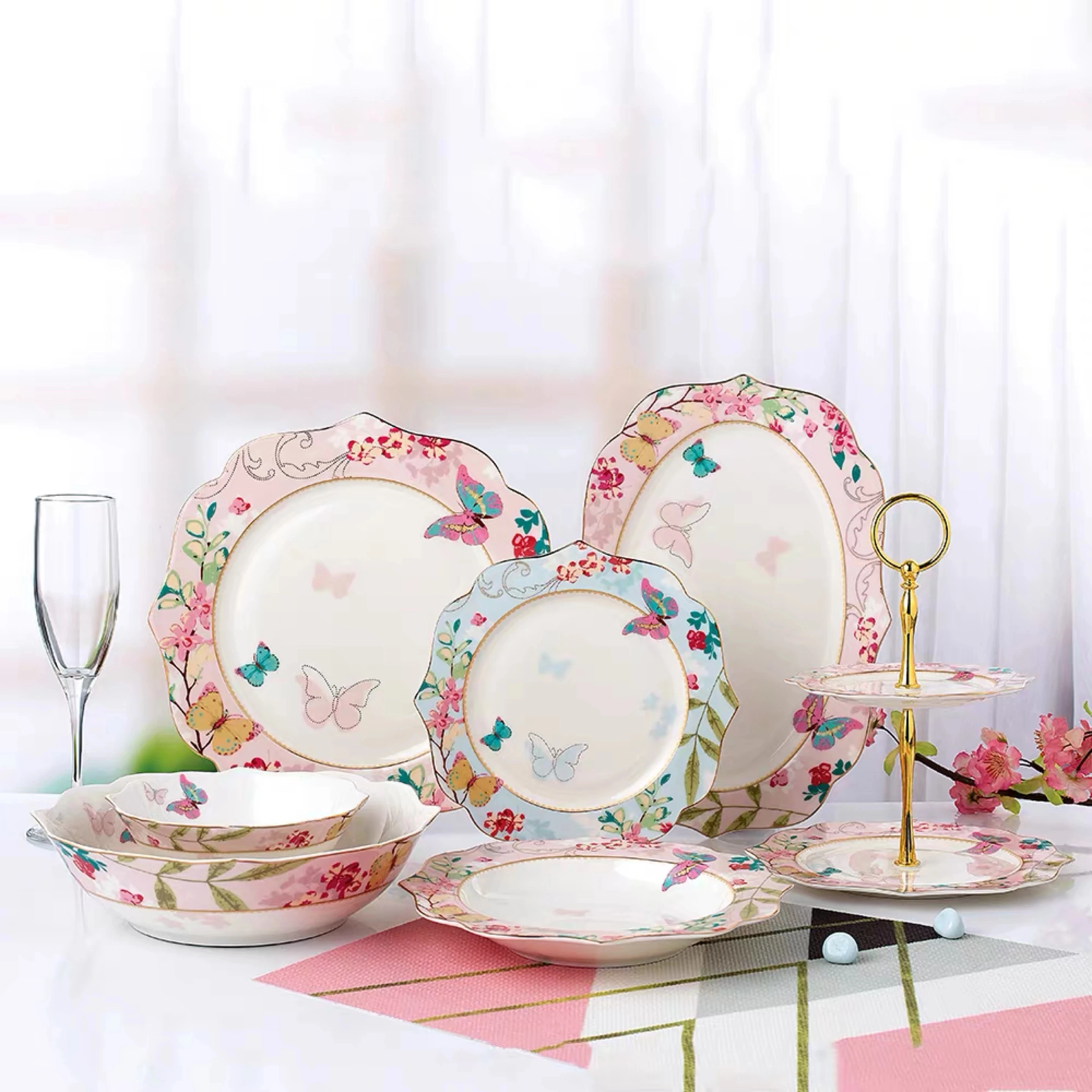 Cherry Seris Bone China Tableware 2 Tiers Set with Dishes Plates British Royal Advanced Porcelain Meal Cutlery Dinnerware