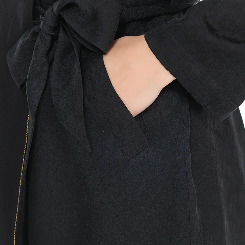 

VOA Silk Dark Print Double Craft Jacquard Stereo Splicing Flat Lapel Gold Thread Lock Edge OL Medium and Long Windbreaker FE31