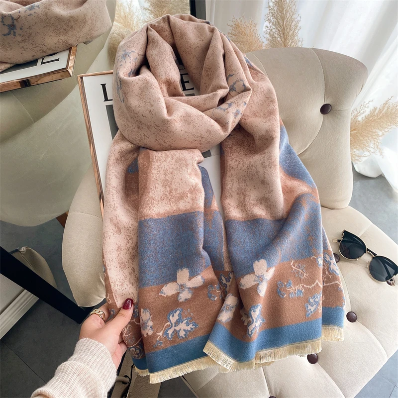 

Women Cashmere Scarf Autumn Winter 2021 Fashion Retra Print Floral Shawls and Wraps Female Double-sided Thick Warm Blanket