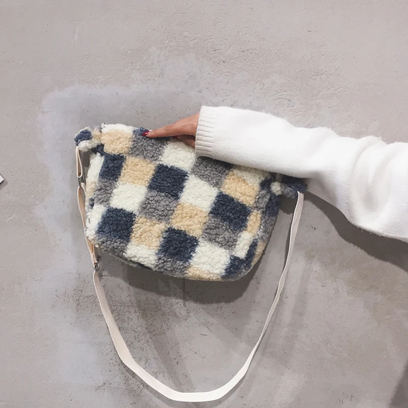 

Cute Lamb Wool Shoulder Bag Female Large Capacity Handbags 2020 Autumn And Winter Crossbody Bags For Women Bolsa de hombro