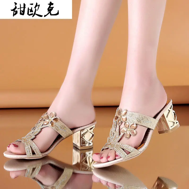 

2021 New Hot Glitter Mesh Women Sandals Summer Fashion Outdoor Peep Toe Casual Beach Slippers Thick Heel Slip on Women Sandals