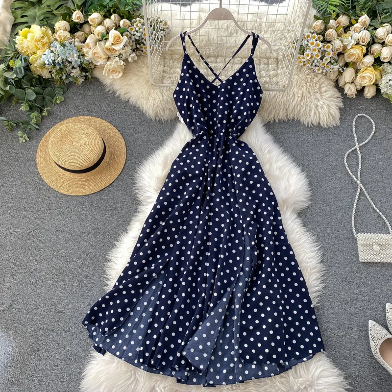 Женское винтажное платье в горошек длинное облегающее с V образным вырезом