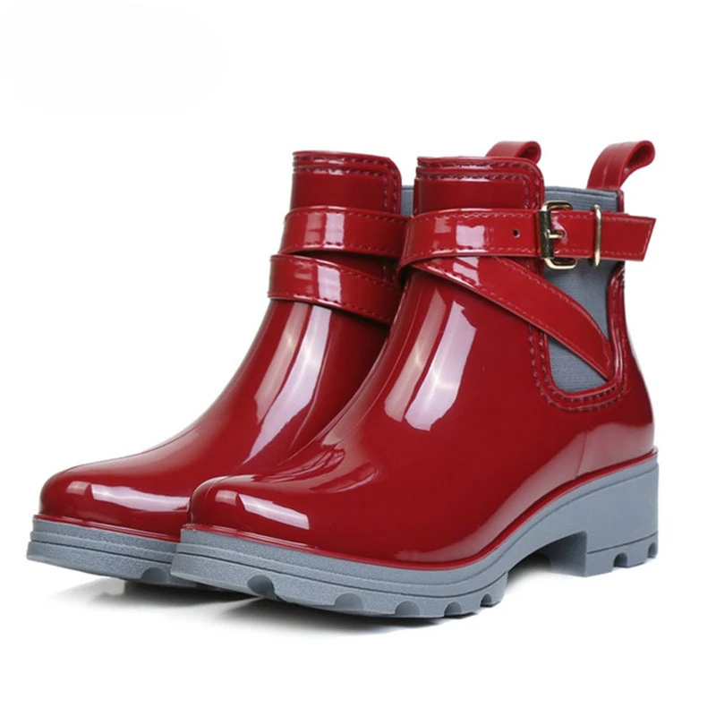 

Women's Fashion Mirror Rainboots Women Belt Buckle Roman Boots Mud Water Shoes Rubber Elastic Band Buckle PVC Ankle Boots