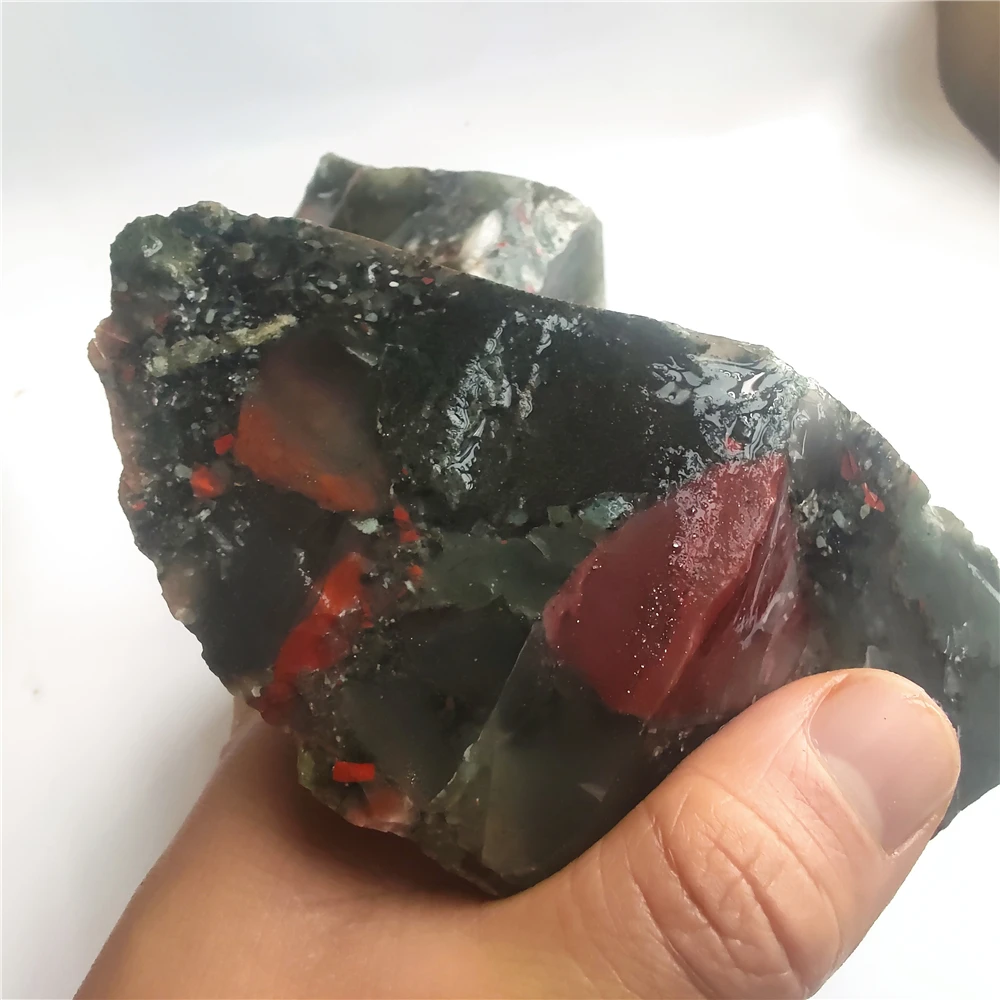 Doğal güney afrika taş ejderha Bloodstone kristal kaya işlenmemiş taş Mineral örneği çakra Reiki şifa taş