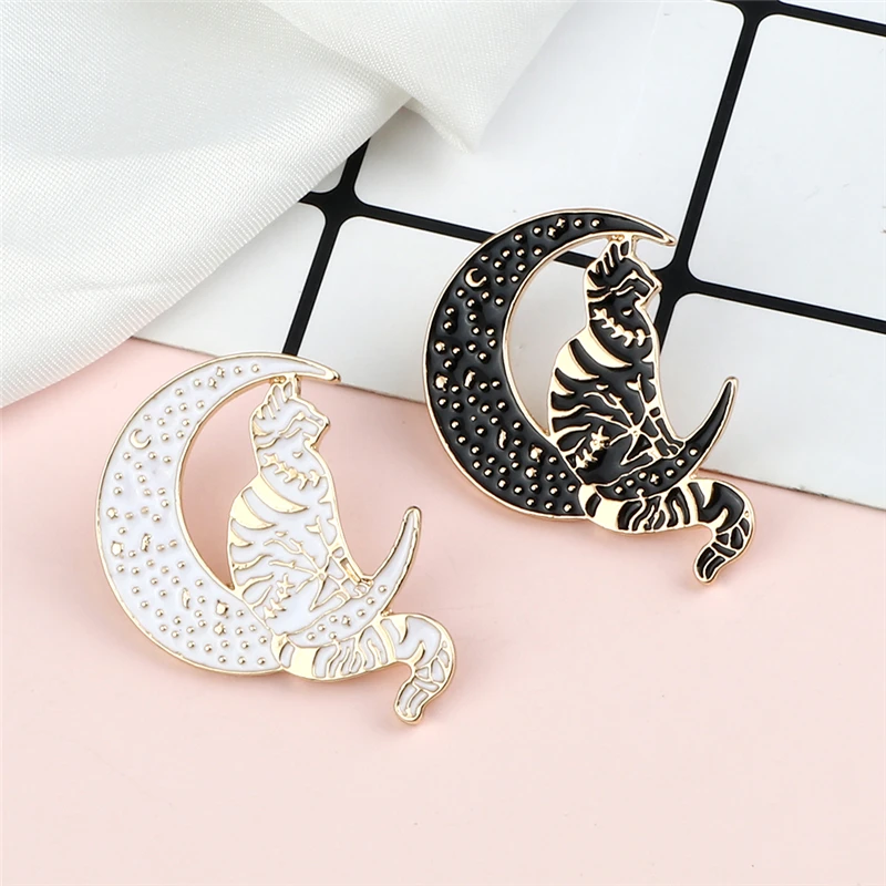 Эмалированные булавки Witch Cat Custom Moon Black and White броши кошки с отворотом сумки Craft Badge
