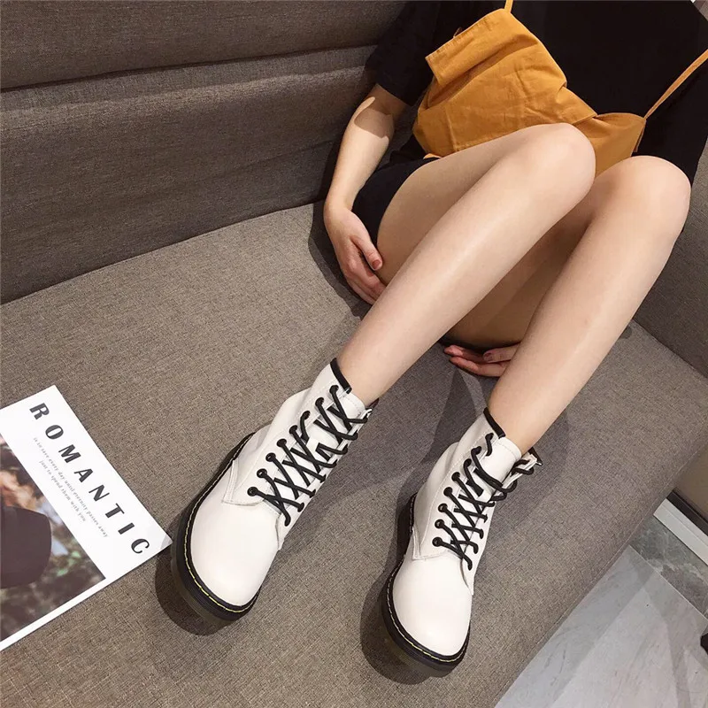 Bootee/ женские ботинки на низком каблуке; женские ботильоны; роскошные дизайнерские ботинки с круглым носком; женские короткие ботинки со шнуровкой в стиле рок