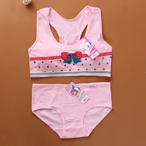 трусы для девочекlittle girl showing panties