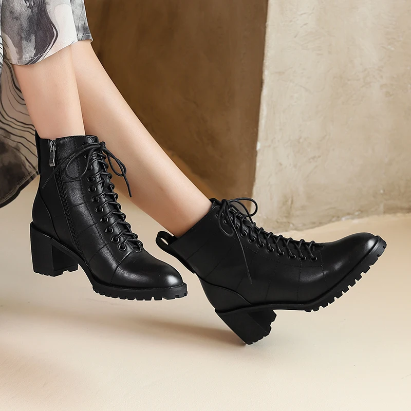 Harga Ukuran 34-43 Fashion Sepatu Bot Kulit Asli Wanita Booties Renda Putih Hitam Wanita Sepatu Bebas-slip Gadis Martin Boots