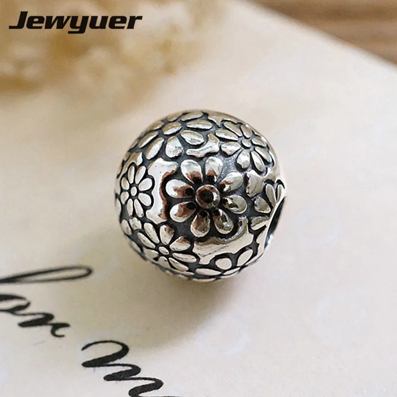 

Silver Daisy charms 925 Sterling Silver Daisy beads fine jewelry Fit bead Charm Bracelet DIY for women gift to lover KT044