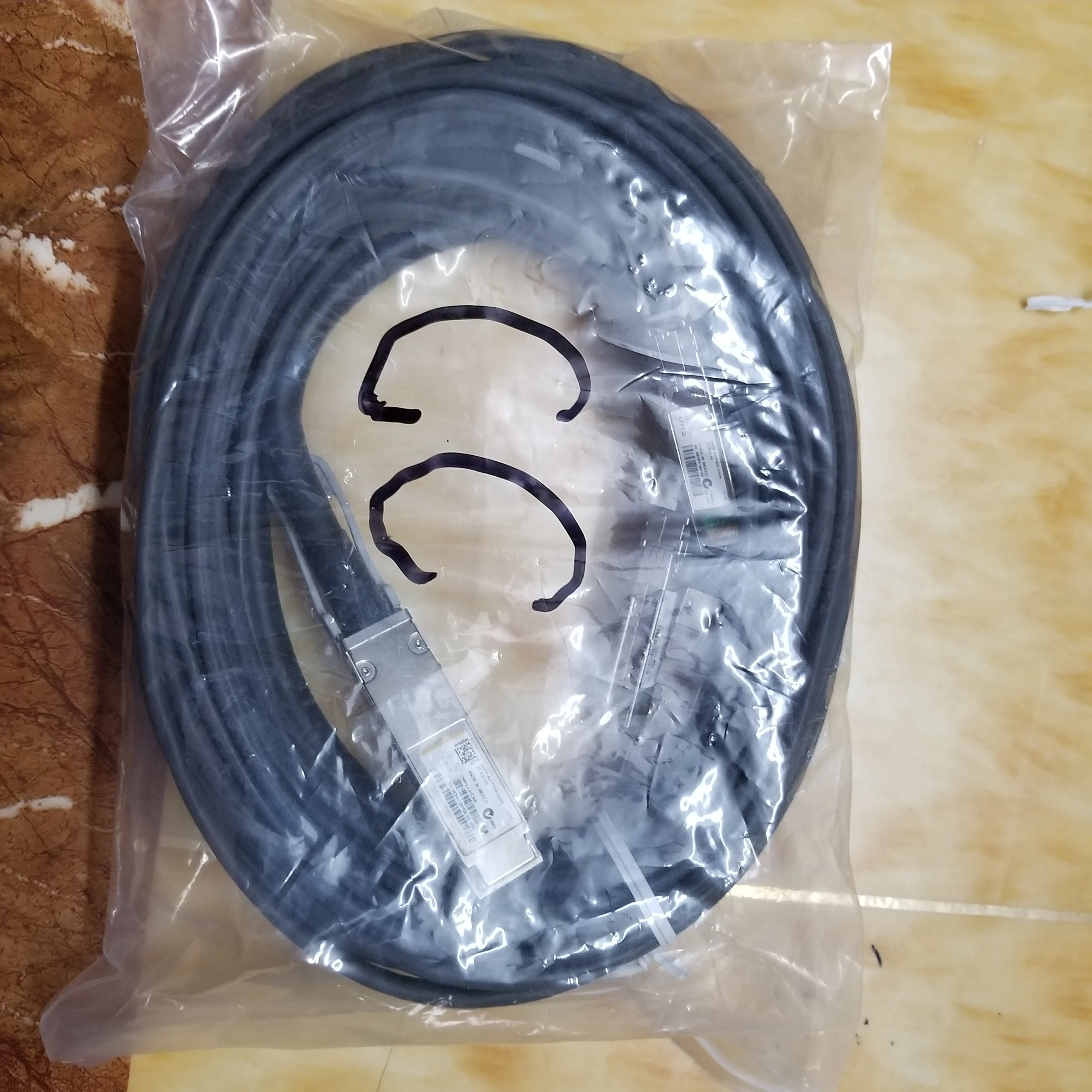 5 м 15ft 40G QSFP до 4 программированием в производственных условиях + 5m Большие размеры