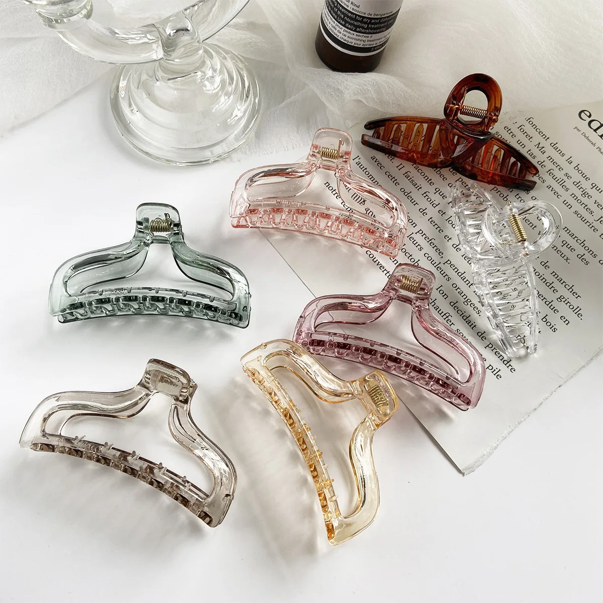 

Transparent Acrylic Hair Claws Crab Solid Color Crystal Lace Barrette Simple Korea Hair Clip Hair Accessories Ponytail Claw Clip