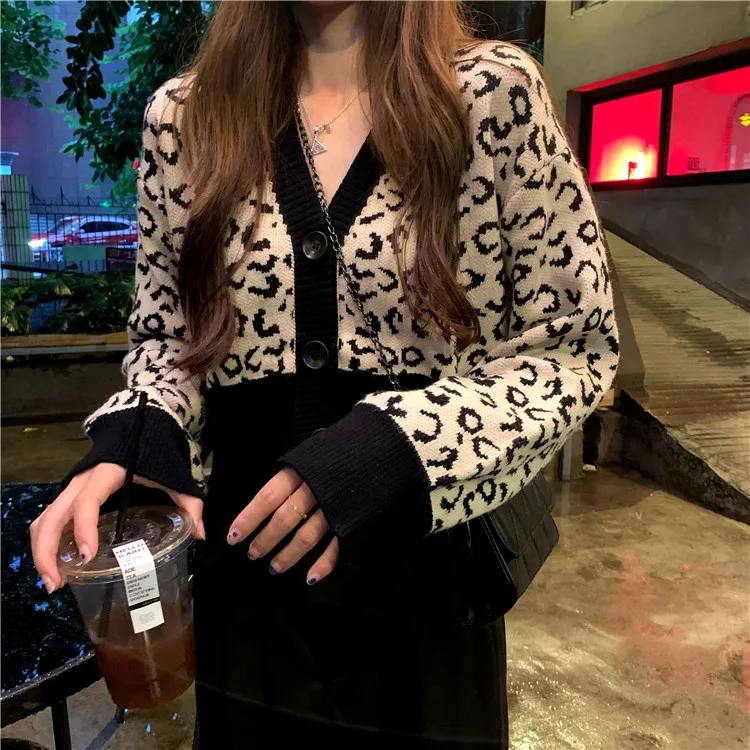 

streetwear sweaters for women Korean ins v-neck leopard knitted crop tops autumn winter new fashion casual long sleeve Cardigan