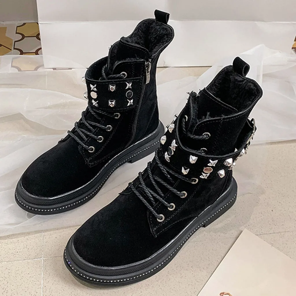 Зимние ботинки с заклепками в стиле панк из флока на среднем каблуке пряжкой и