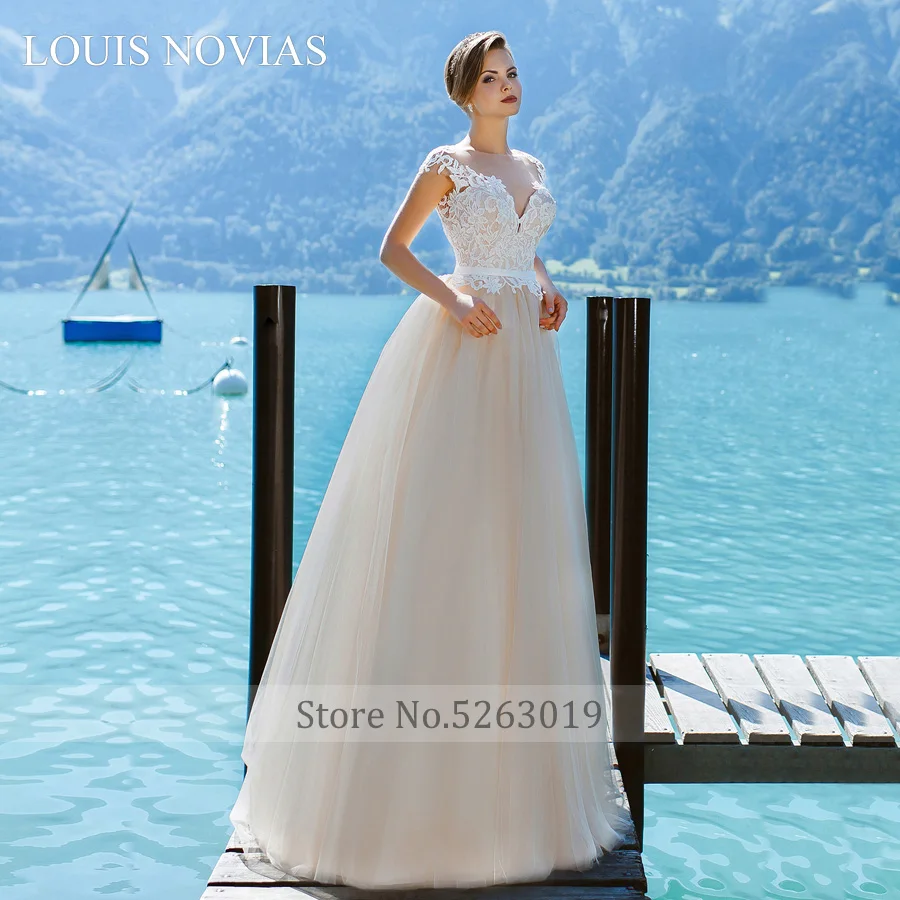 Свадебное платье принцессы Louis Novias Платье трапециевидного силуэта без рукавов с