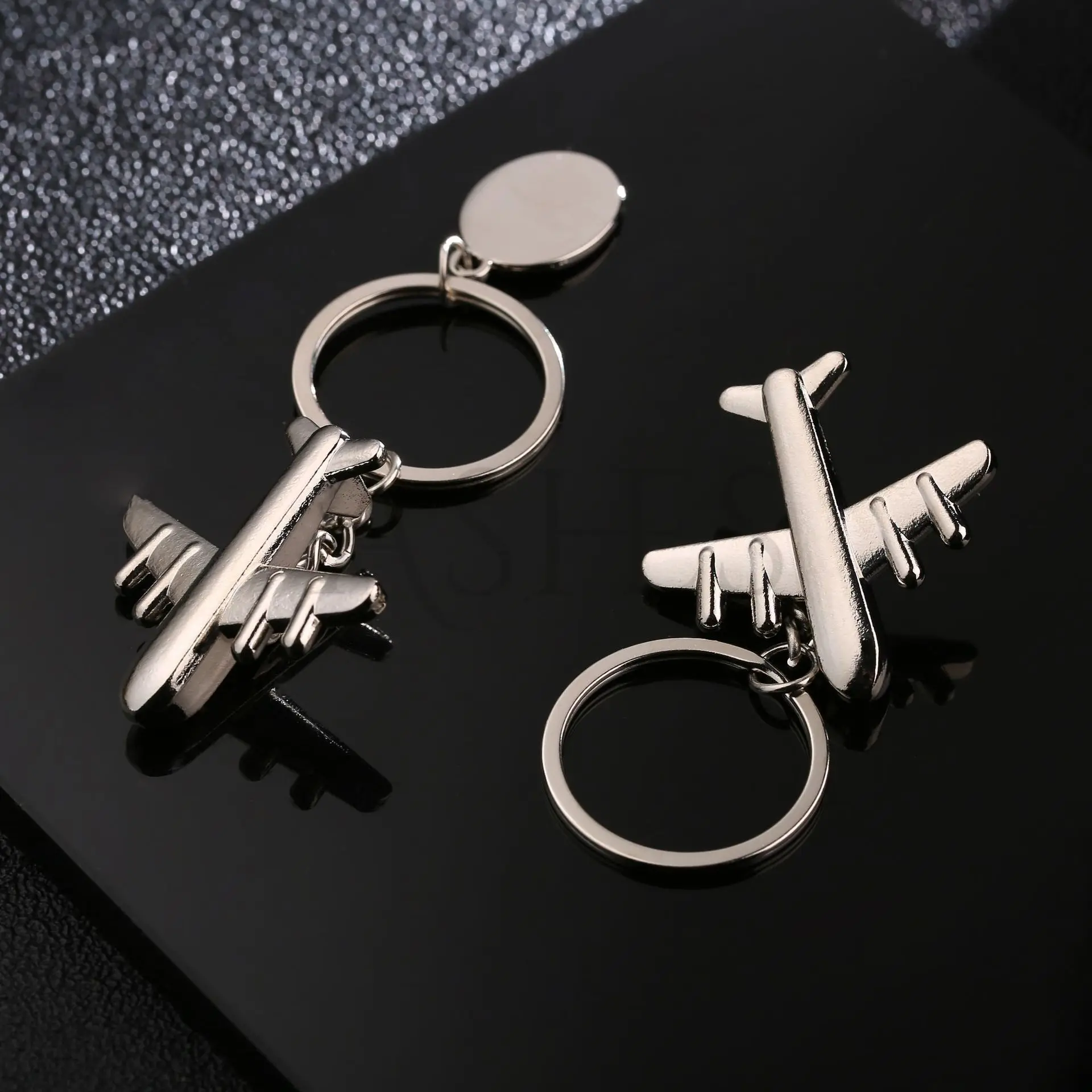 

Keychains Fighter Key Chain Holder Ring for Men Gifts Souvenirs Charm Hanging Pendant Car KeyRing Women Men Jewelry Wholesale