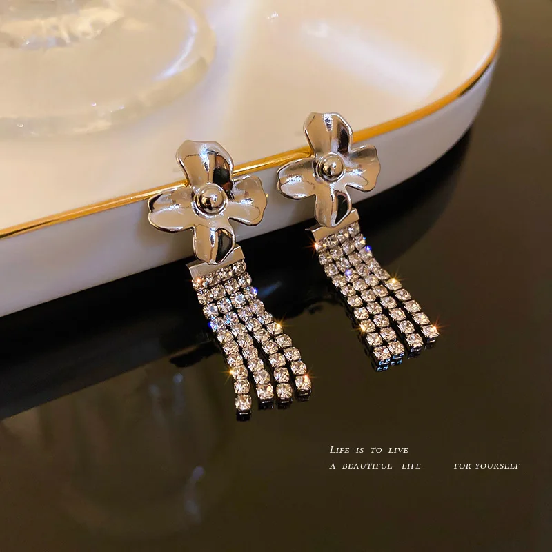 

925 Silver Needle Korean Minority Exquisite, Small And Versatile Personalized Temperament Diamond Inlaid Flower Tassel Earrings