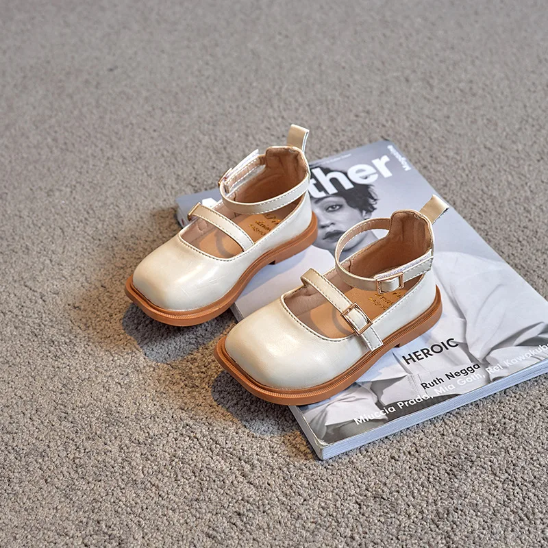 

2021 Spring New Style Kids Leather Shoes Girls Square Toe Princess Shoes Girls Fashion Soft Leather Single Shoes Roman Shoes