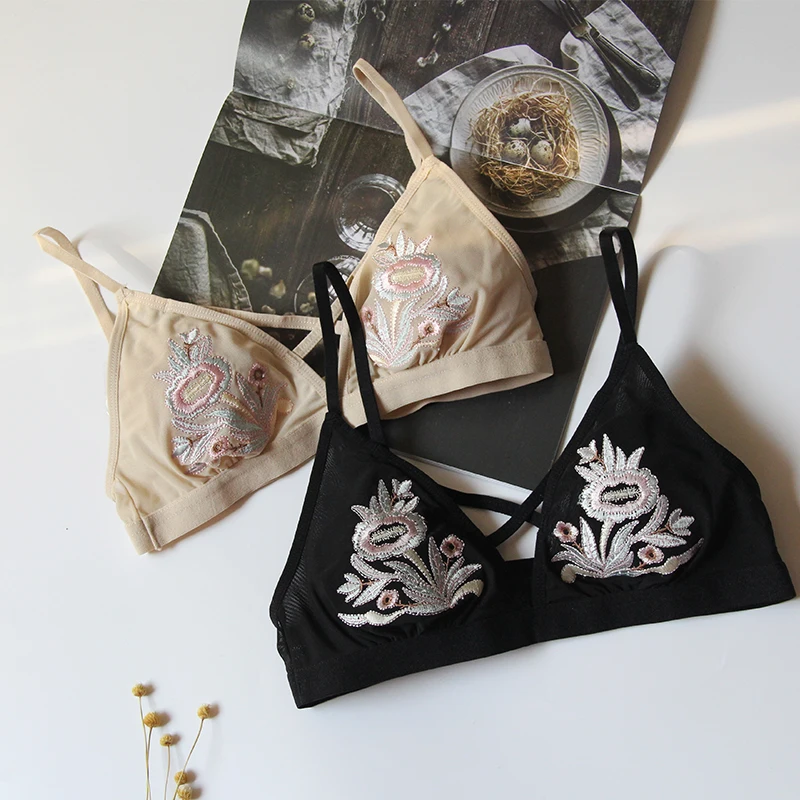 

New Embroidered corset ultra-thin underwear push up bra breathable flower bralette cross band fashionable comfortable brassiere