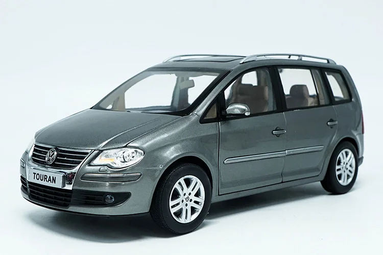 Оригинальная коробка 1:18 Высокая тщательно VW TOURAN MPV Субару Outback сплавочная модель автомобиля статические металлические модели автомобилей для Коллекционные вещи подарок