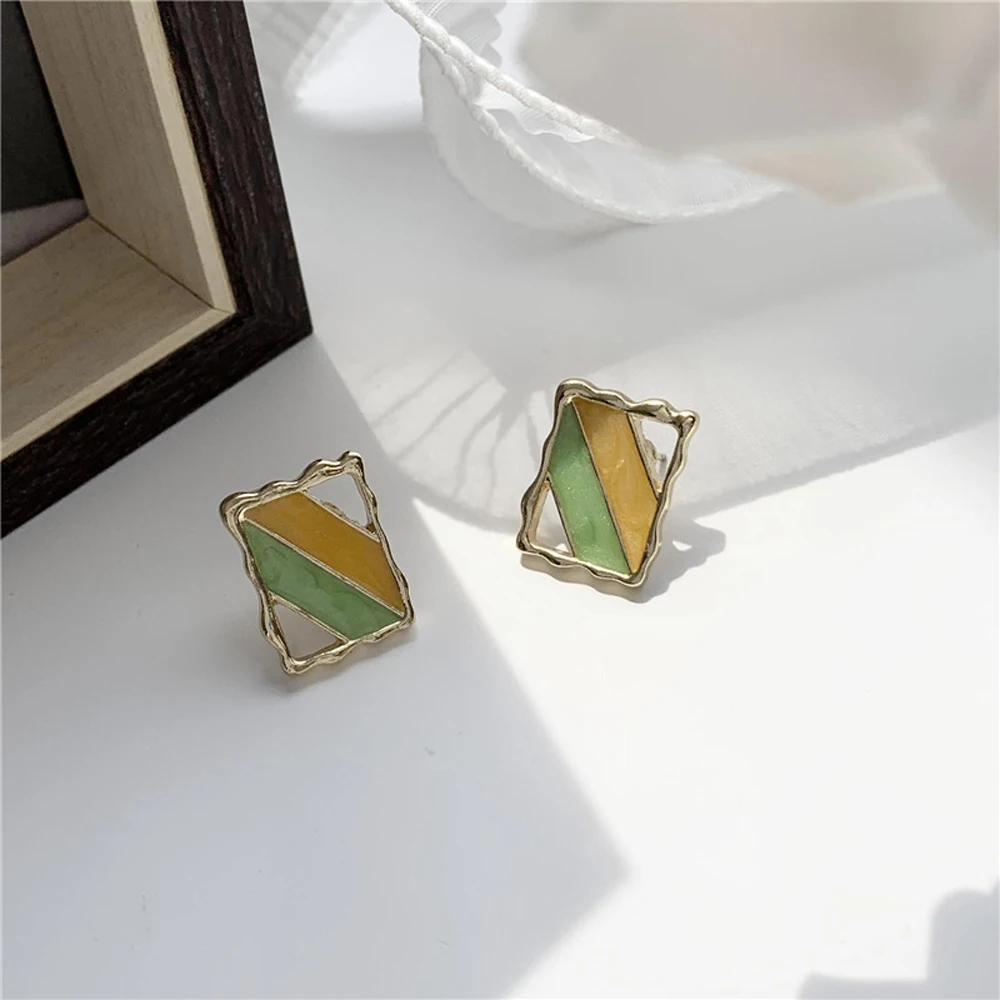 

Han Edition Earrings Temperament Contracted Fashion Personality Trend Multicolor Geometry Stud Earrings Women Jewelry Gift