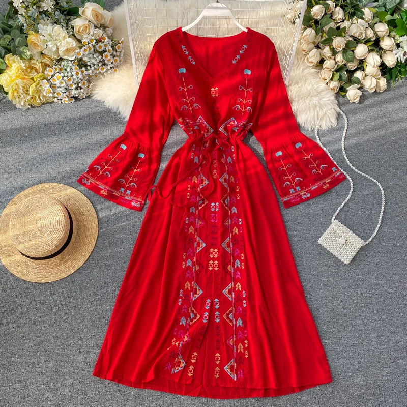 Женское платье с цветочной вышивкой boheme femme винтажное длинное расклешенным