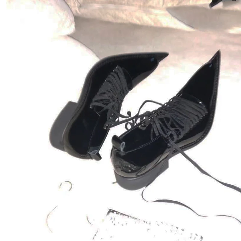 Jual Wanita Hitam Perban Ujung Lancip Gaya Inggris Sepatu Pump B301