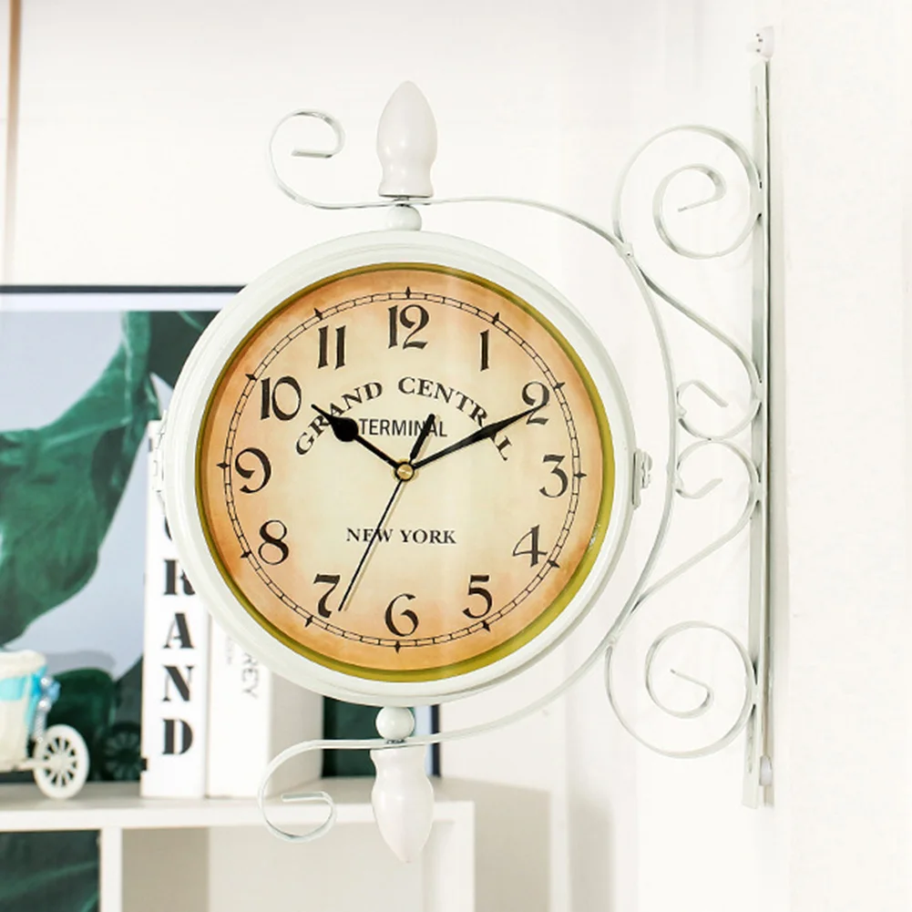 Антикварные настенные часы сад коридор в помещении станция двойной