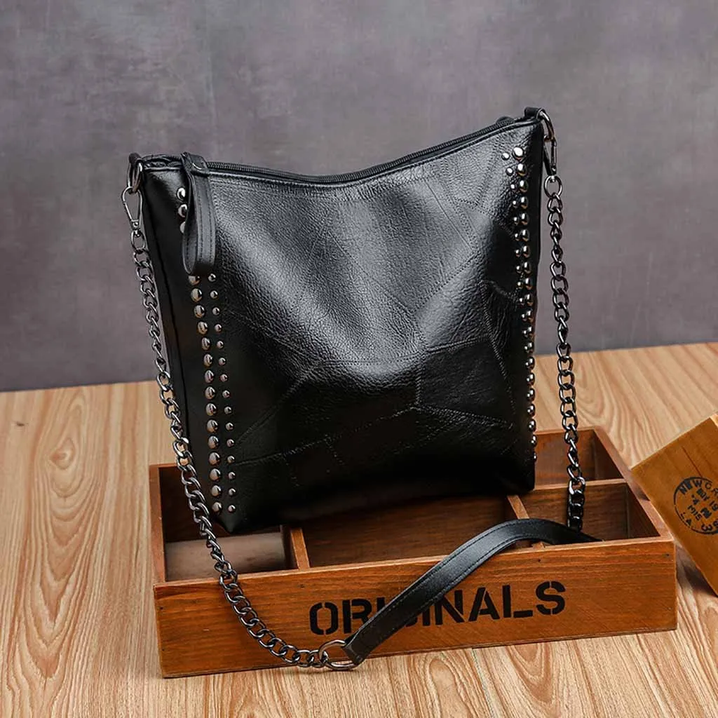 Сумка-тоут женская кожаная с заклепками в стиле ретро |