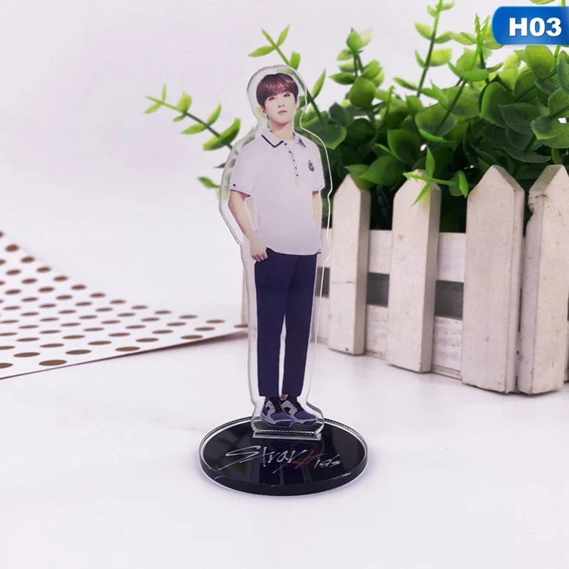 

Kpop STRAY KIDS Acrylic Stand Action Figures Stand Desktop Display For Fans Collection Gift Stationery Set