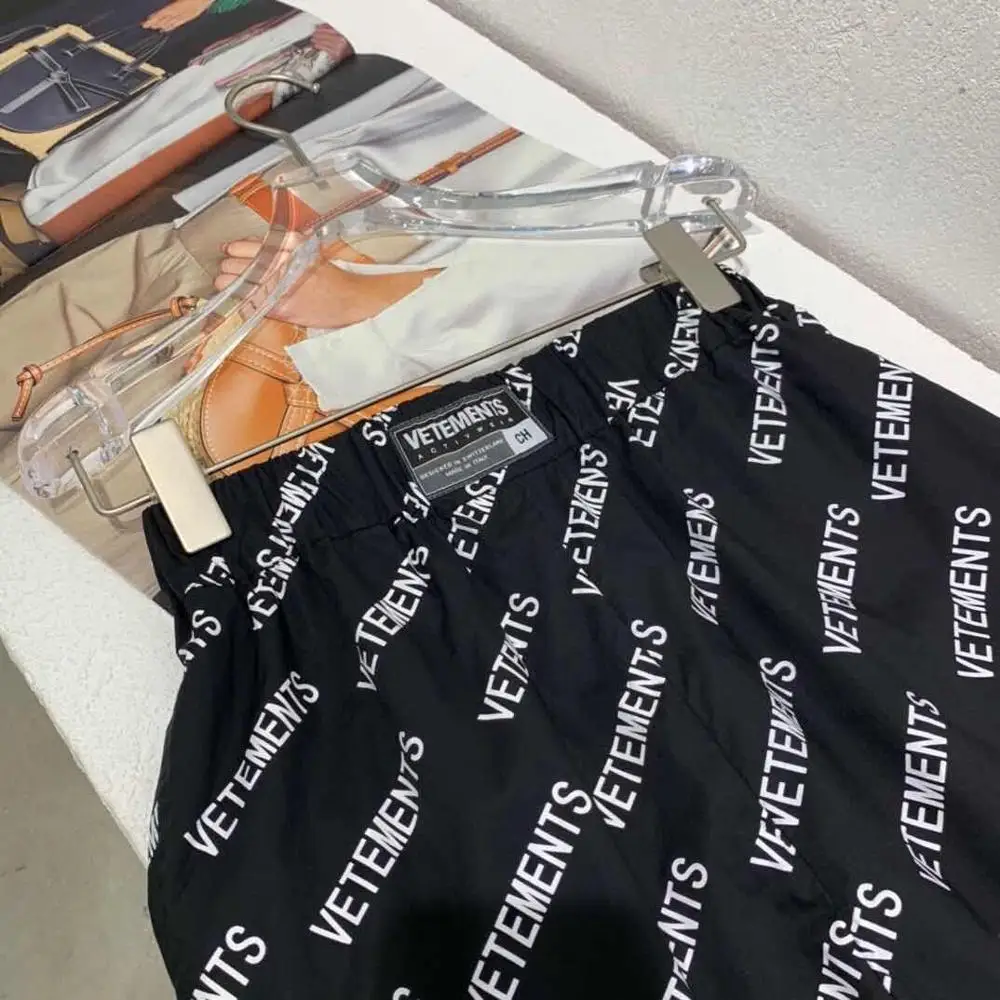 

21SS VETEMENTS Shortpants Black Full Shorts 2020 Men Women 1:1High Quality VETEMENTS Shorts White print shorts
