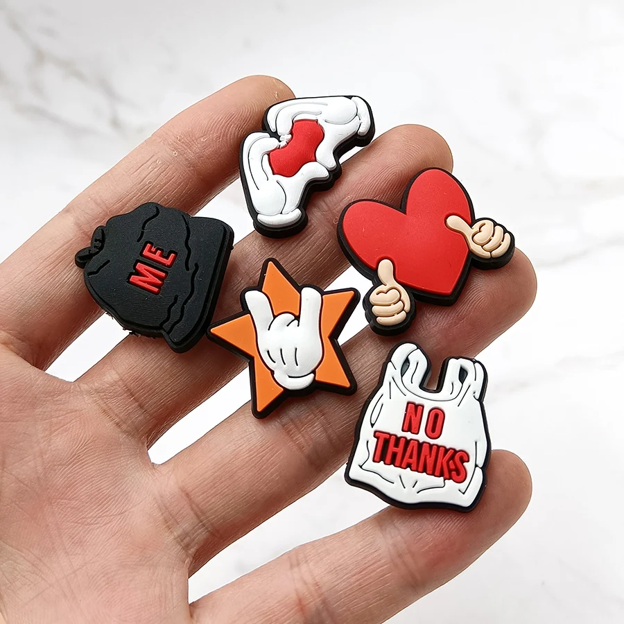 

Dropshipping 1Pcs Love Icon PVC Shoe Charms Sandal Accessories Novelty Bag Diy Shoe Buckle Decor Fit Croc JIBZ Kid X-mas Gift
