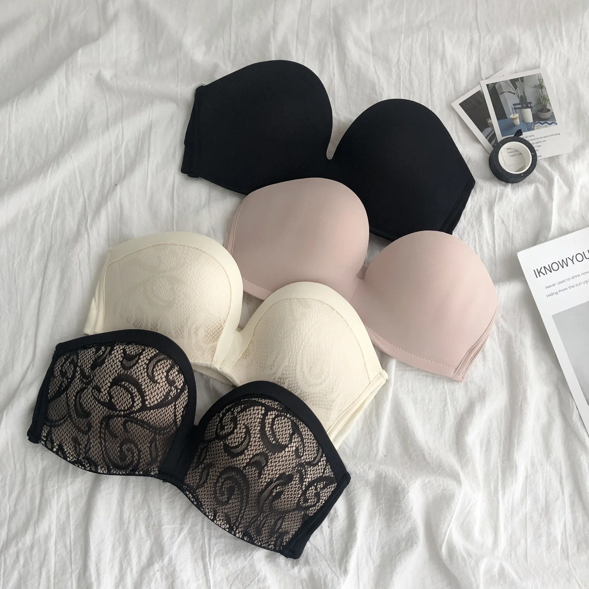 

Пикантный женский нескользящий бюстгальтер без бретелек, бесшовное нижнее белье пуш-ап с тонкой чашкой 1/2, бесшовное свадебное нижнее белье...