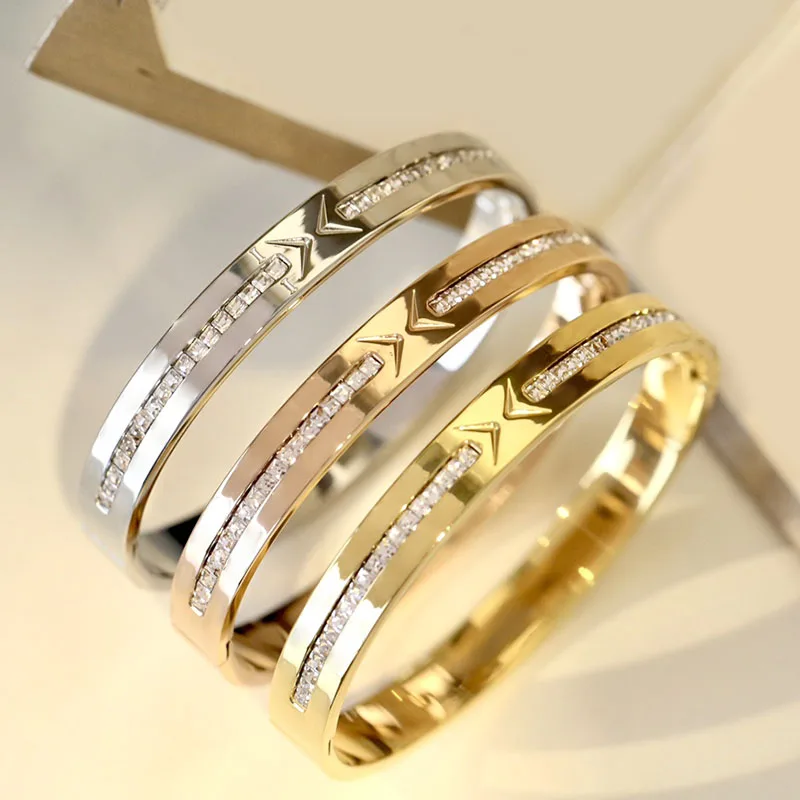 

2022 Original 1:1 Sterling Silver Bracelet High Quality Classic Zircon Bracelet Luxury Jewelry Gift For Ladies Christmas Party