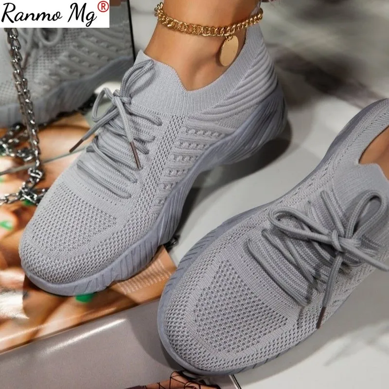 

2021 Sneakers Women Plus Size Femme Women's Shoes Fashionable Vulcanize Sneakers Comfortable Lace Up Loafers Female Women Shoes
