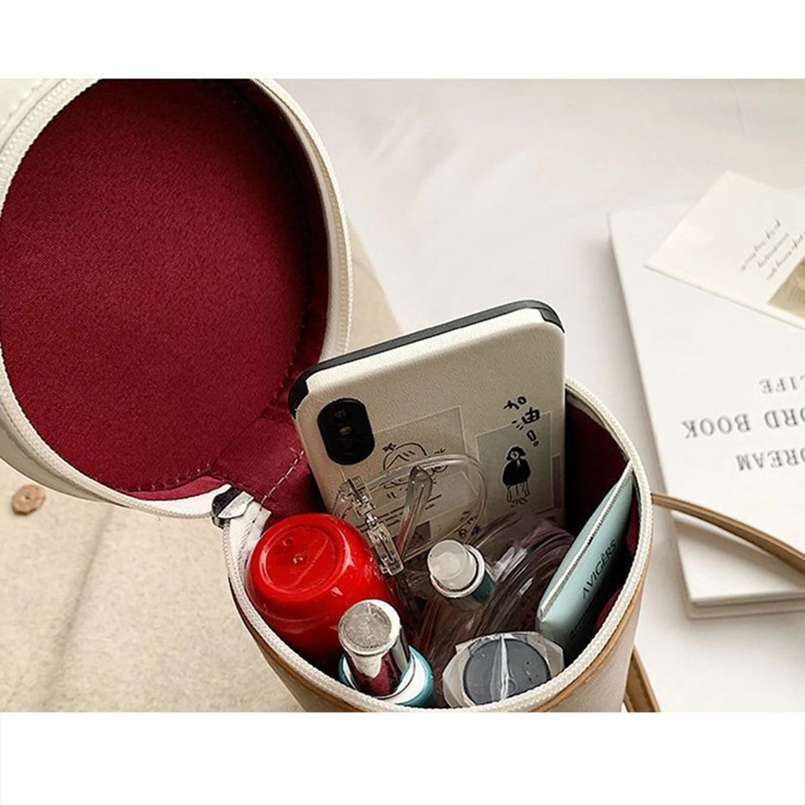 

2021 Brand New Female Crossbody Bag Ladies Girls Multipurpose Milky Tea Shaped Shoulder Bag Summer Handbag