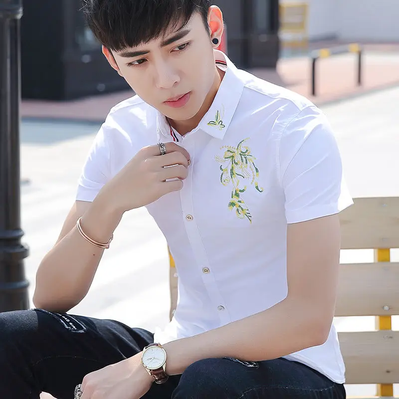 

Summer new short-sleeved shirt men's Korean version of the self-cultivation trend young casual non-iron shirt boys clothes