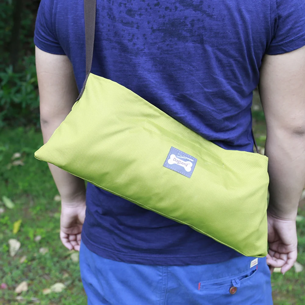 

Foldable Multifunctional Outdoor Pet Mat Waterproof Warming Blanket for Dogs and Cats (Green)