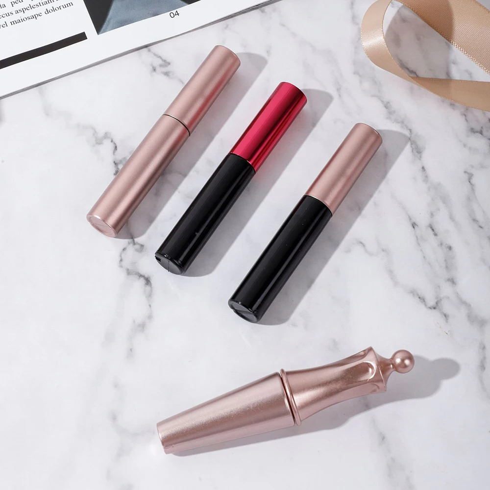 Магнитная жидкая подводка для глаз водостойкая гладкая в золотой бутылке