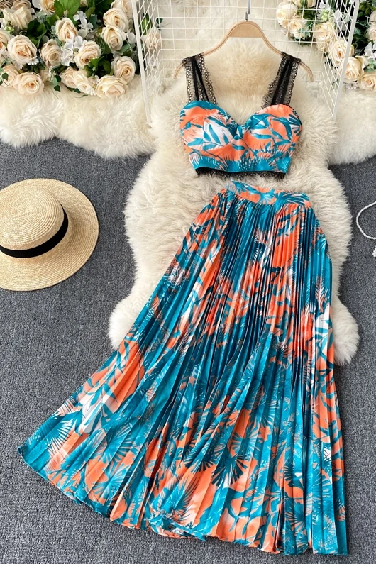 

2021 European Summer Vacation Style Skirt Suit Women Sexy Lace Camisole Short Top High Waist Pleated Skirt Fashion Beach Wear