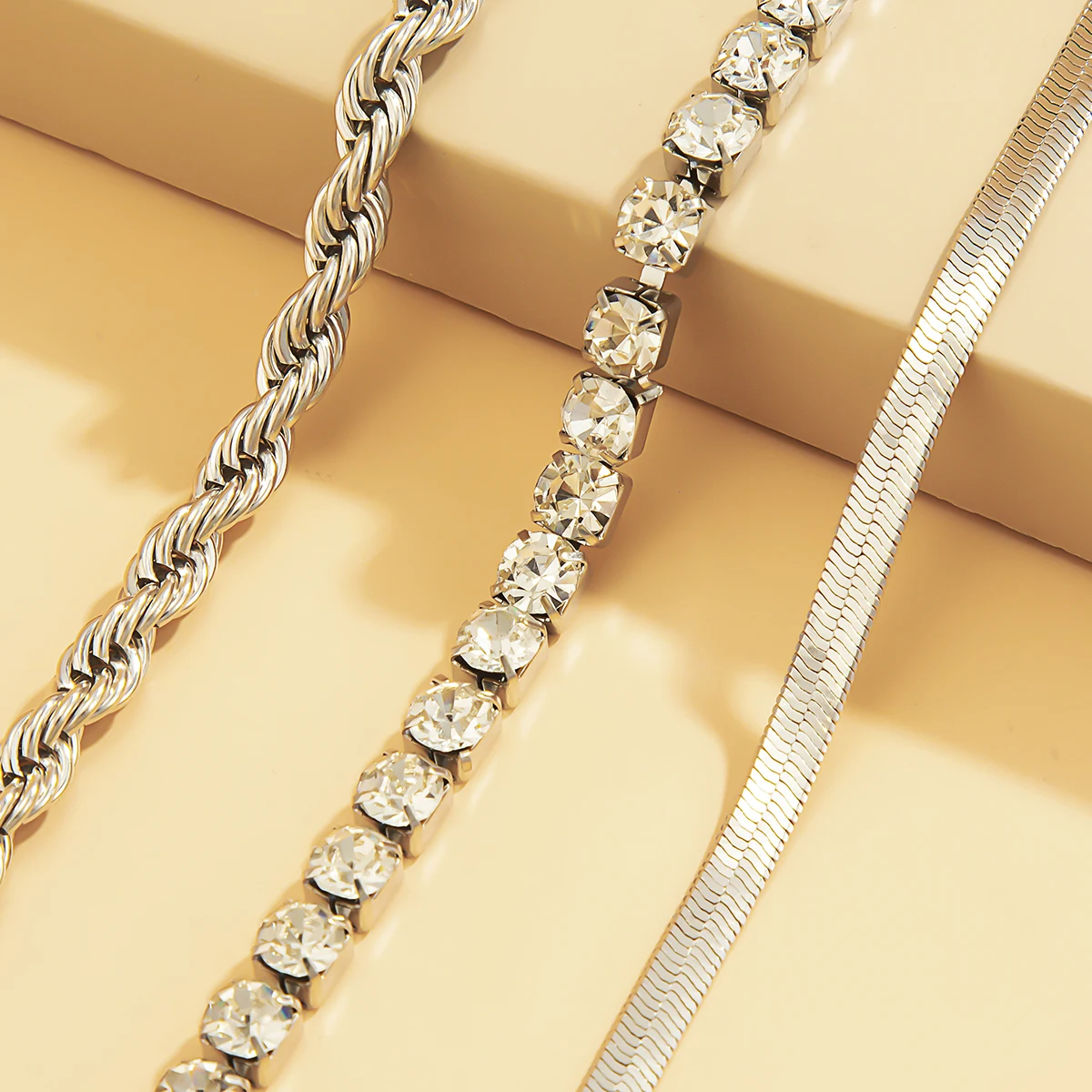 

SHIXIN Snake Chain Choker Necklace for Women Punk Multi Layer Rhinestone Twisted Chain Necklace Set on Neck Jewelry Fashion 2021