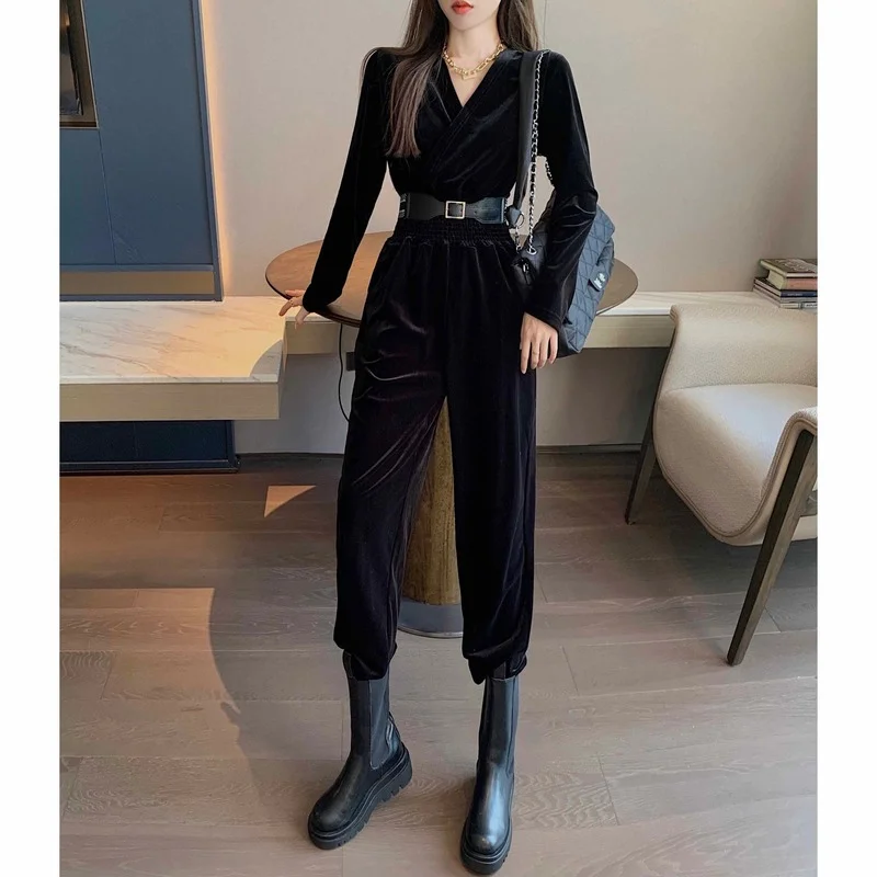 

2022 Autumn Women Sexy Deep V Neck Long Jumpsuit Overalls Ladies Black Velvet Jumpsuit Romper with Belt Streetwear X255