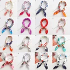 Шелковый шарф квадратной формы для женщин; Модный принт маленький шейный шарфы для офиса Женская резинка для волос платки ручной Косынка женская Бандана шаль 50*50