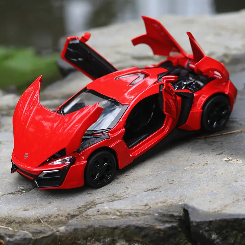 

Bisney Toy Car 1:32 Fast and Furious 7 Lycan Supercar Model Simulation With Sound and Light Pull Back Four Doors Bar Bookshelf