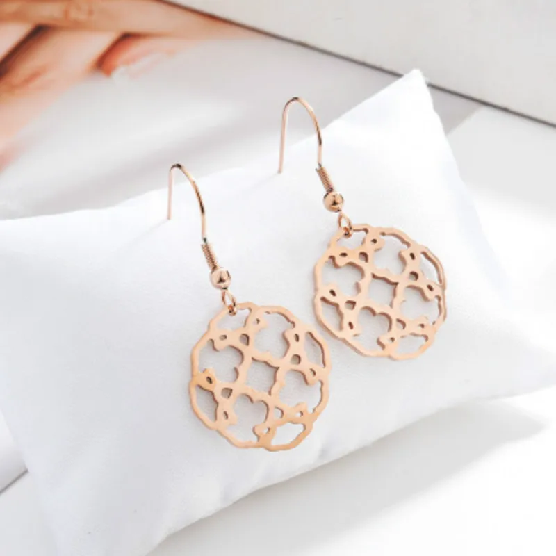 С медведями из титана и стали выдолбленные никогда не выцветает нержавеющей